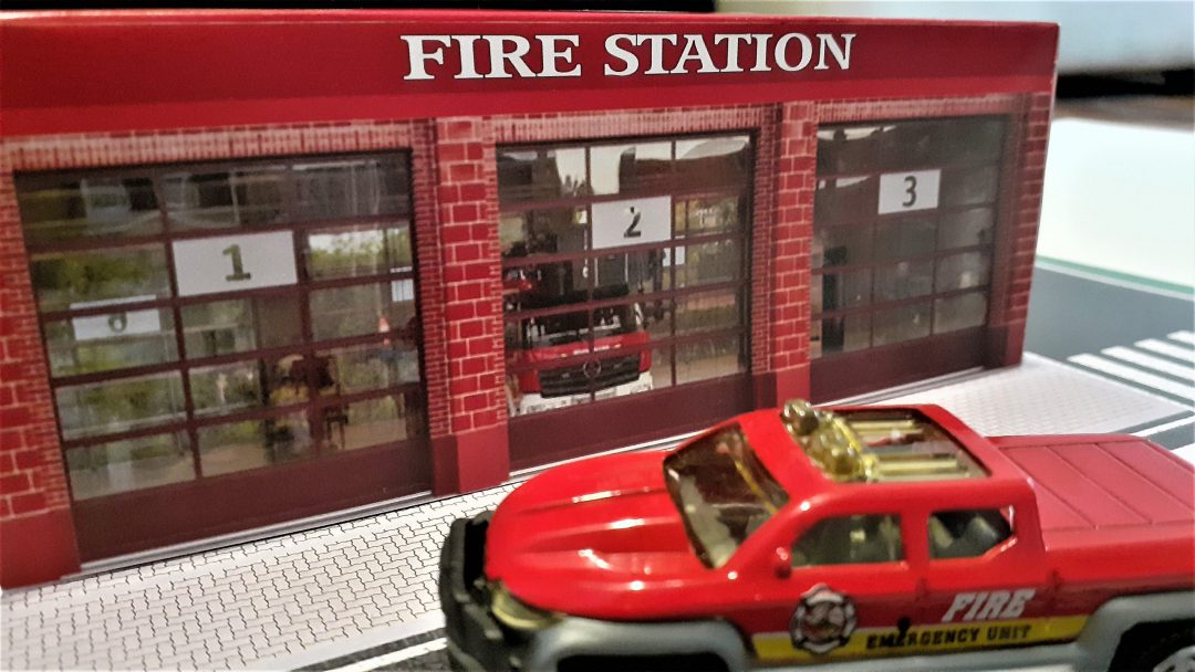 Fire Station Template 02 - Papercraft